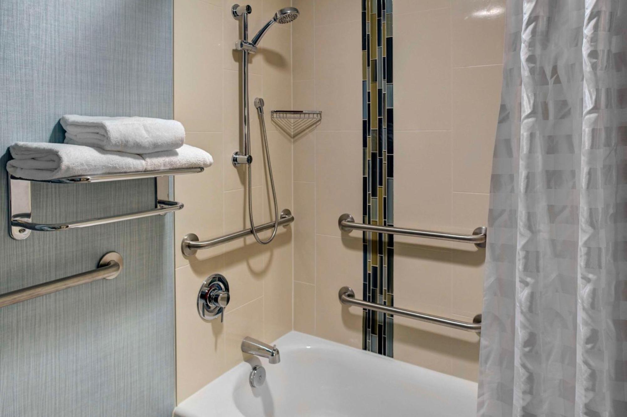 Hyatt Place Cincinnati Airport Флорънс Екстериор снимка